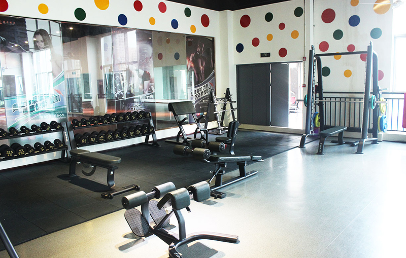 健身房器材