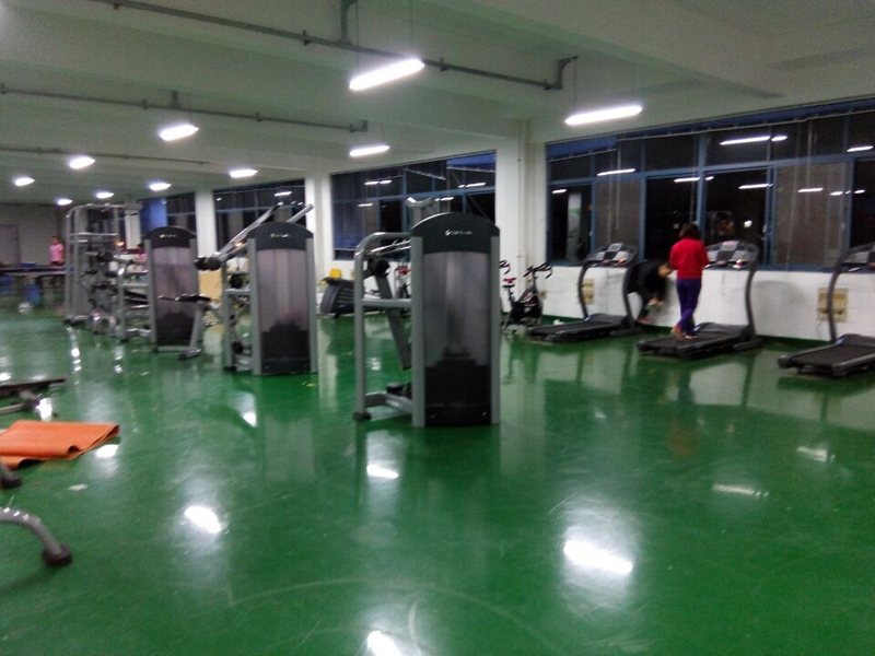 单位健身房器材