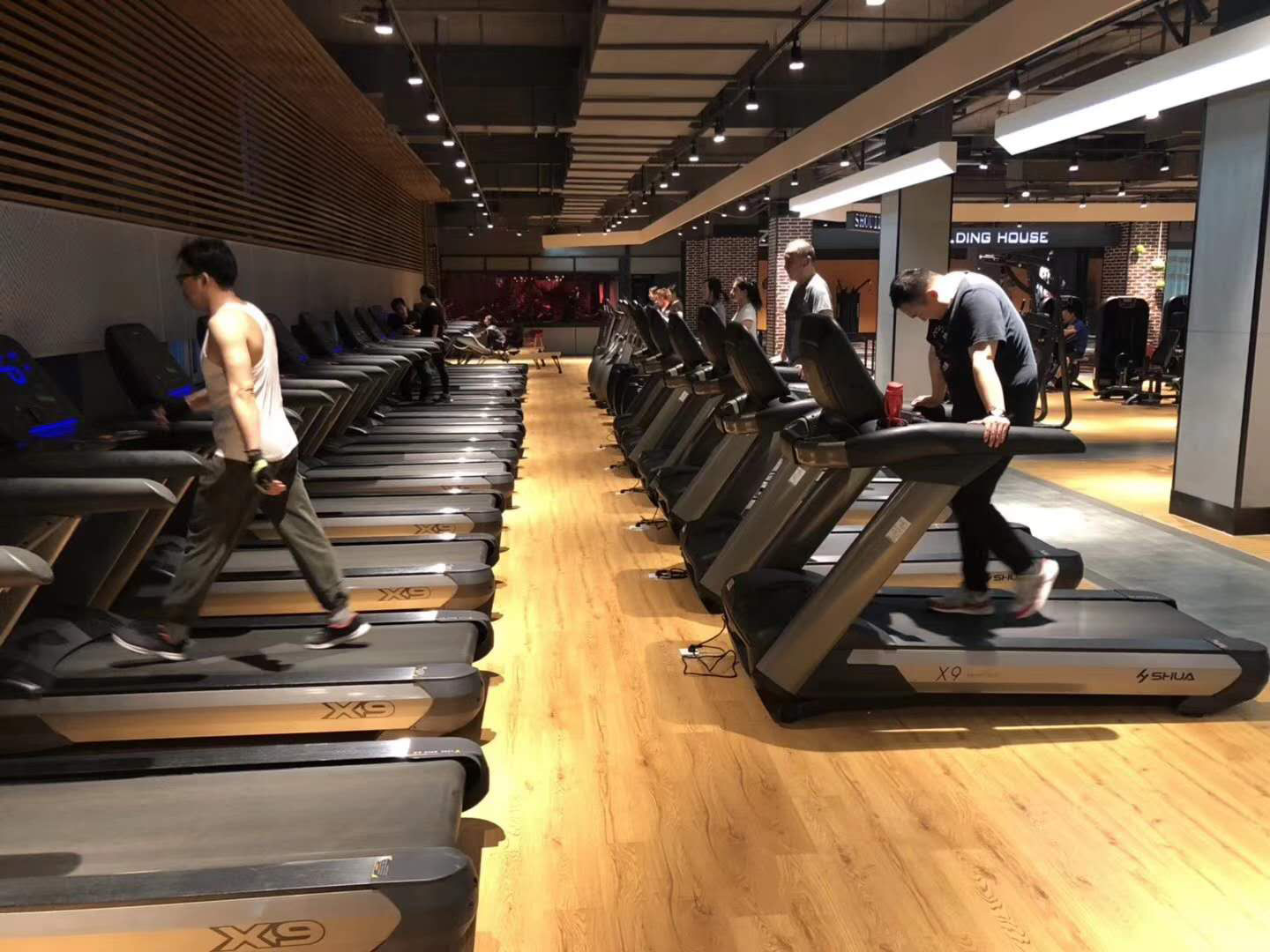 MK体育恩波利智能健身器材